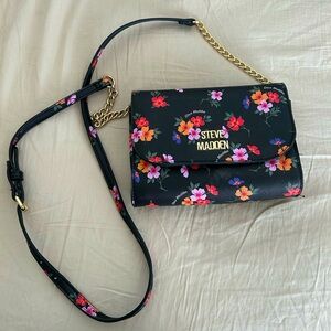 Steve Madden cross body purse